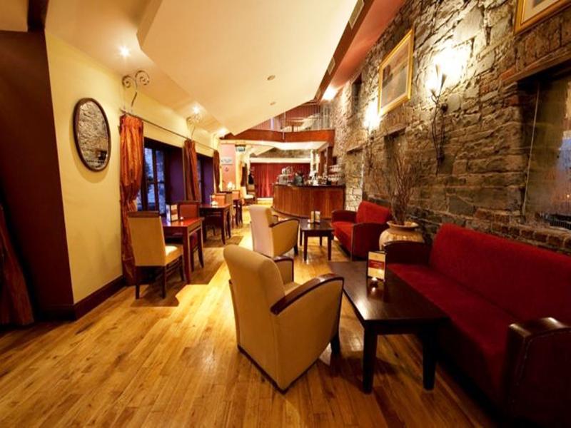 Court Yard Hotel Leixlip Exteriör bild