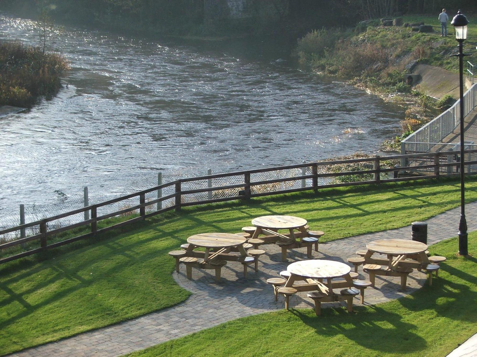 Court Yard Hotel Leixlip Exteriör bild